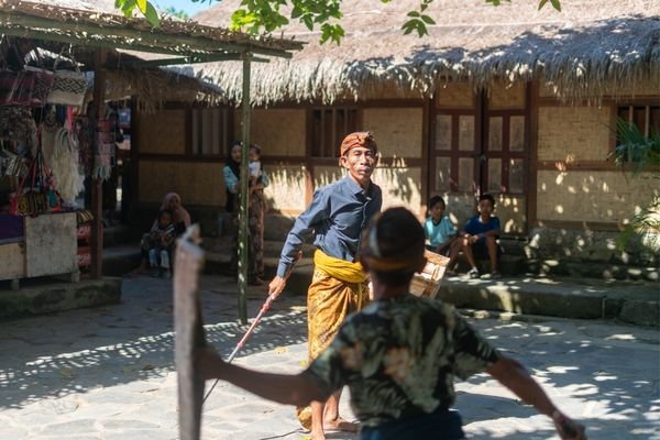 peresean-sebagai-daya-tarik-wisata.jpg